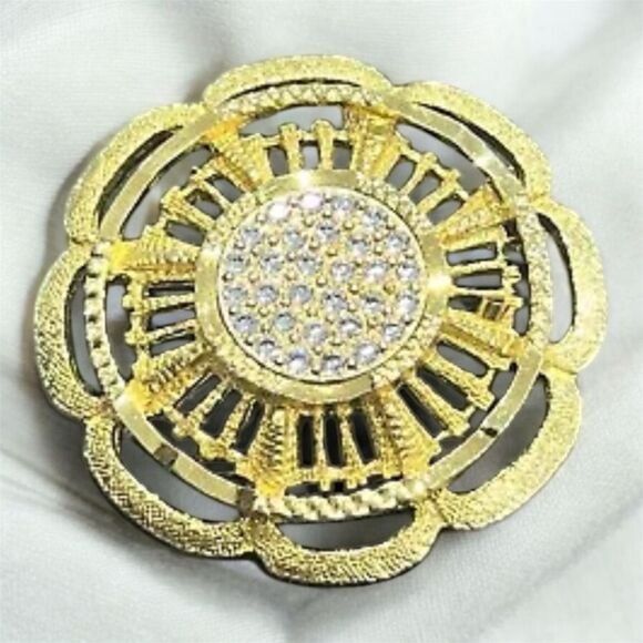 Vintage 1950s Sphinx Flower Brooch – Goldtone with Sparkling Crystals - Picture 1 of 6